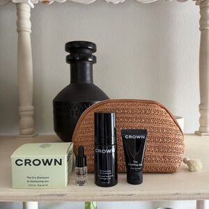 Crown Affair Travel Set with Raffia Travel Pouch